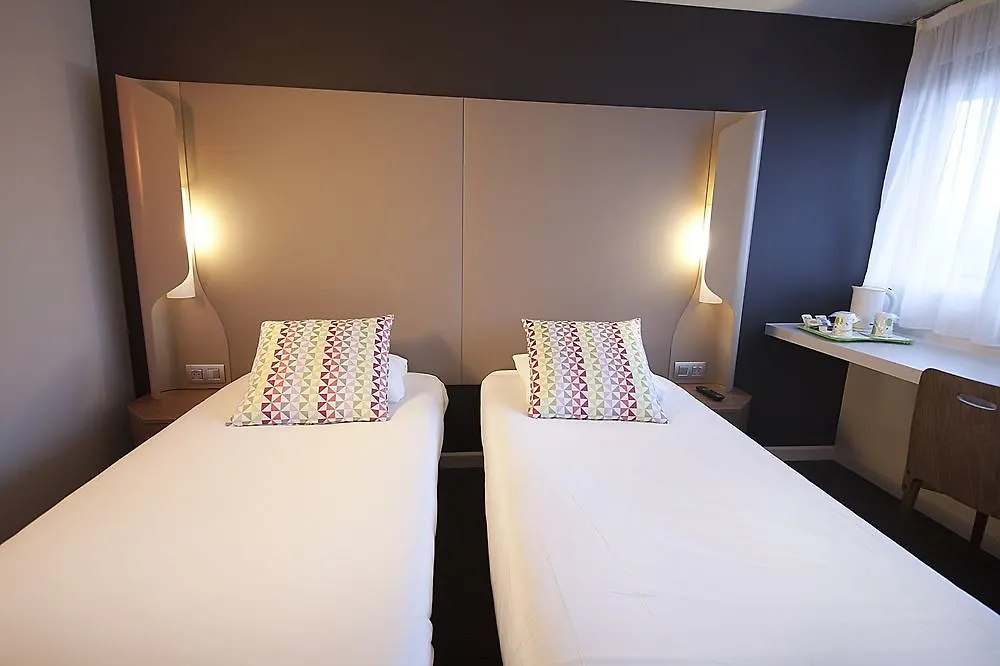 Hotel Campanile Clermont-Ferrand ~ Aubière